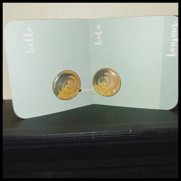 Vintage Swirly Earrings - Picture 2 of 5